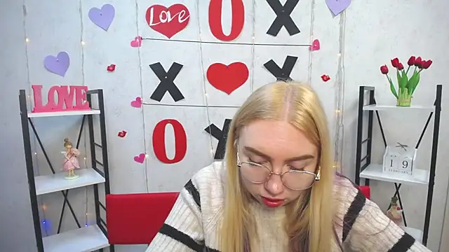 BeatriceFly online show from 02/19/25, 01:28