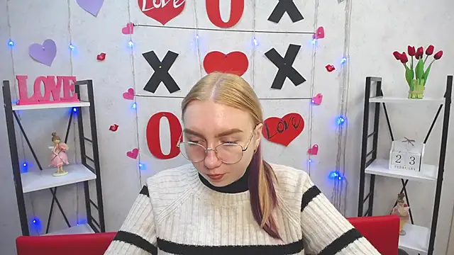 BeatriceFly online show from 02/23/25, 12:16