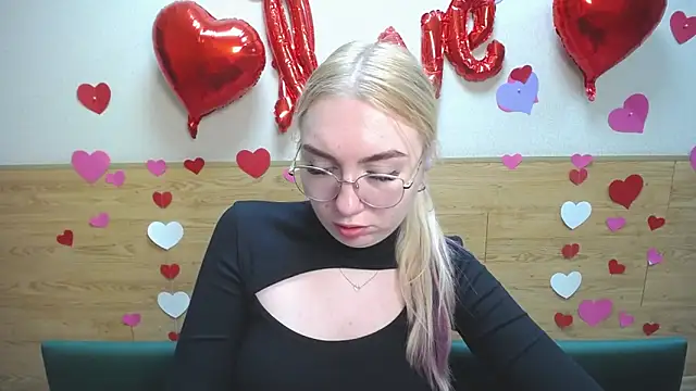 BeatriceFly online show from 03/09/25, 03:16