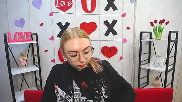 BeatriceFly online show from 03/10/25, 03:41