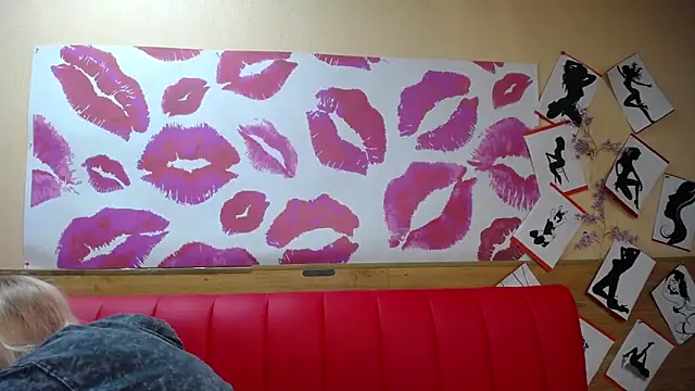 BeatriceFly online show from 09/18/25, 01:02