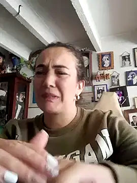 skayhot  online show from 01/18/25, 05:15