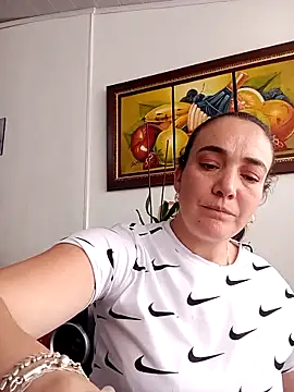 skayhot  online show from 02/27/25, 04:43