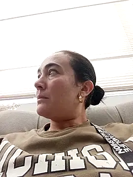 skayhot  online show from 03/05/25, 04:24