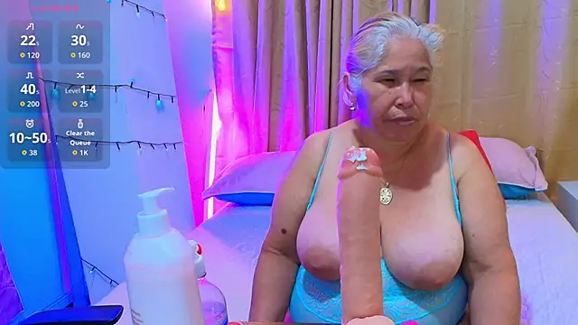 girl amada online show from 12/13/25, 07:53