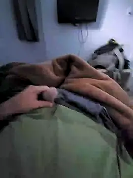 mfreitas005 online show from 11/07/25, 03:56