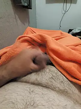 mfreitas005 online show from 11/28/25, 12:02