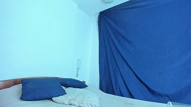 emiily15   online show from 01/16/25, 06:37