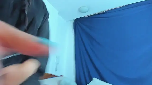 emiily15   online show from 01/28/25, 08:36