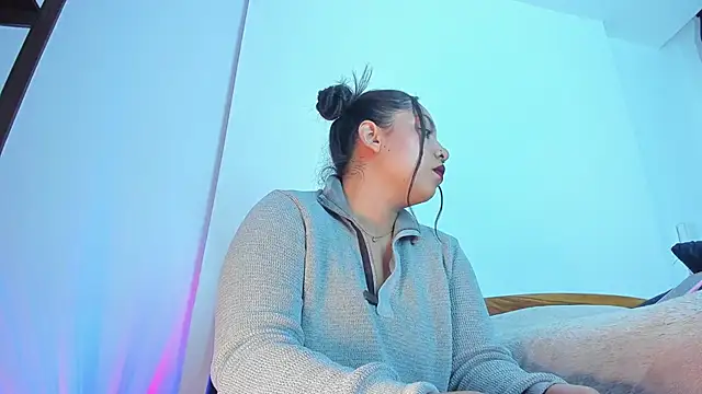 emiily15   online show from 03/02/25, 01:04