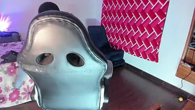 emiily15   online show from 04/15/26, 03:02