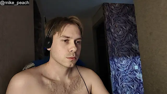 Snapshot of mike_peach chatting on 02/21/26, 08:10 mike peach online show from 02/21/26, 08:10