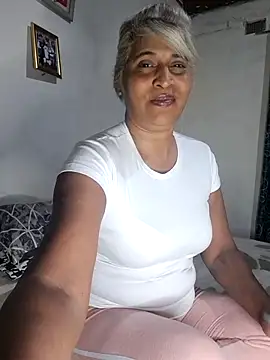 Snapshot of Goodgirlsue_77 chatting on 07/18/26, 08:07 Goodgirlsue 77 online show from 07/18/26, 08:07