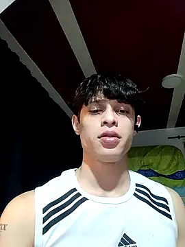 Snapshot of LilOwen_ chatting on 03/11/25, 04:43 LilOwen online show from 03/11/25, 04:43