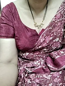 Snapshot of sunitha-3 chatting on 02/28/25, 06:09 sunitha-3 online show from 02/28/25, 06:09
