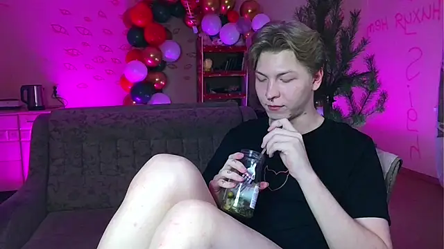 TheMikeSever online show from 01/04/25, 07:55