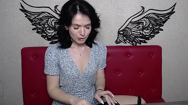 JasmineKouch online show from 01/28/25, 12:15