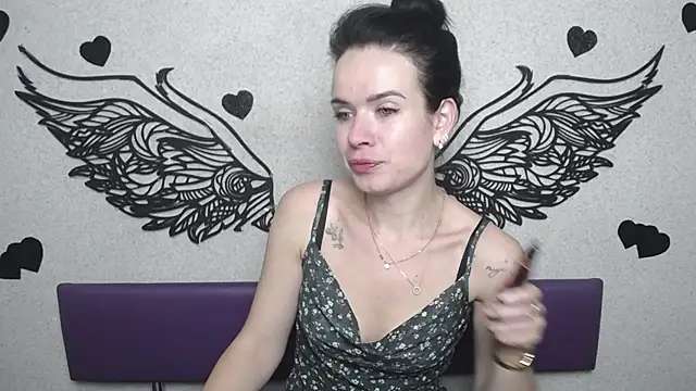 JasmineKouch online show from 10/05/25, 05:11