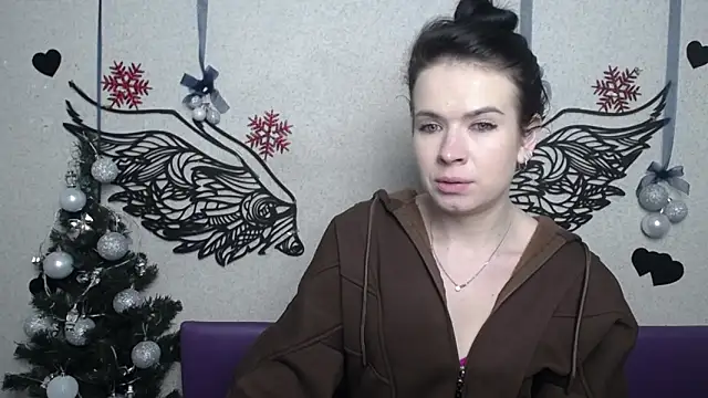 JasmineKouch online show from 12/13/25, 07:53