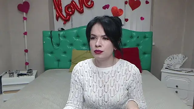 Snapshot of JasmineKouch chatting on 04/11/26, 07:45 JasmineKouch online show from 04/11/26, 07:45