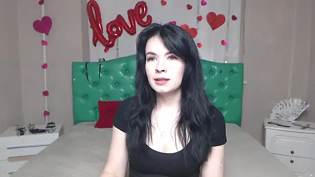 Snapshot of JasmineKouch chatting on 04/16/26, 06:03 JasmineKouch online show from 04/16/26, 06:03