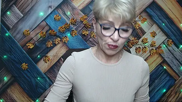 EllaBonito online show from 12/01/25, 06:29