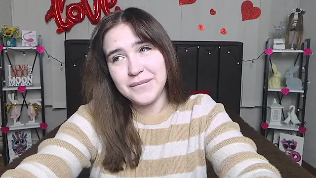 LauraHlot online show from 02/16/25, 09:27