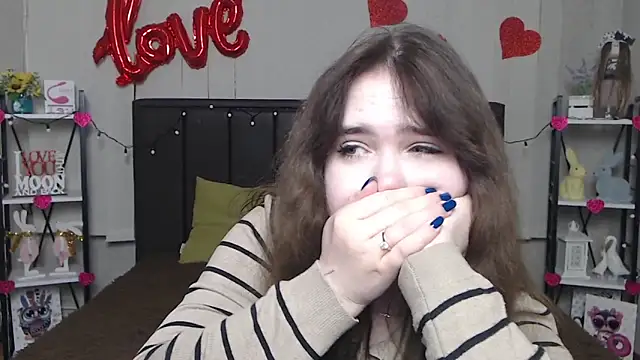 LauraHlot online show from 02/19/25, 09:14