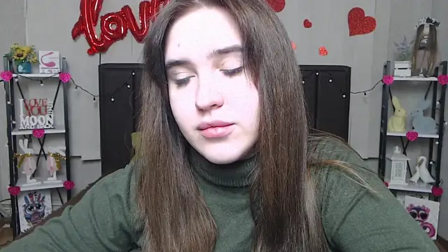 LauraHlot online show from 02/21/25, 05:02