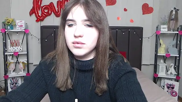 LauraHlot online show from 02/24/25, 12:30