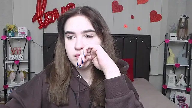 LauraHlot online show from 02/24/25, 06:15