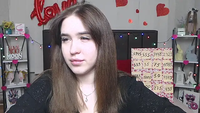 LauraHlot online show from 03/19/25, 10:33