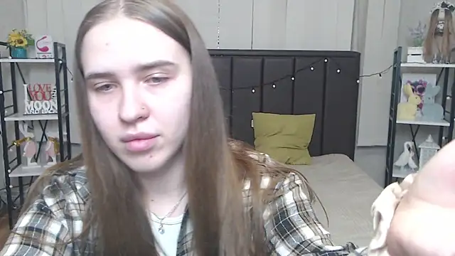 LauraHlot online show from 09/17/25, 06:31