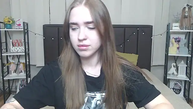 LauraHlot online show from 09/24/25, 05:44