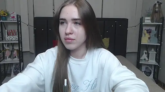 LauraHlot online show from 09/30/25, 06:24