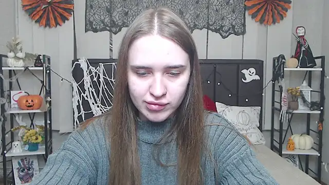 LauraHlot online show from 11/04/25, 06:51