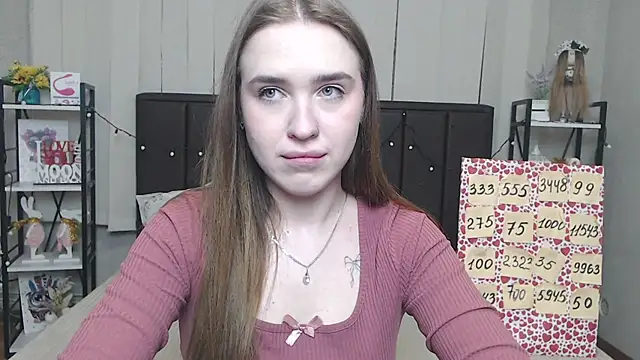 LauraHlot online show from 11/19/25, 06:52