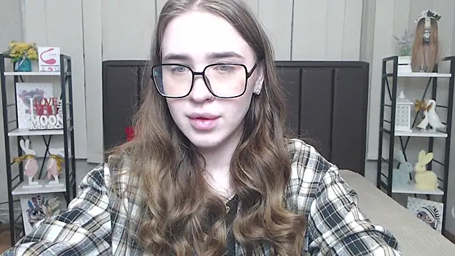 LauraHlot online show from 11/29/25, 06:49