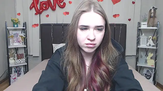 LauraHlot online show from 03/05/26, 06:37