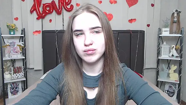 LauraHlot online show from 03/28/26, 06:40