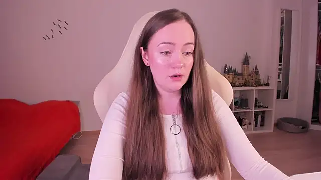 Snapshot of WalkingGirl chatting on 11/09/25, 07:23 WalkingGirl online show from 11/09/25, 07:23