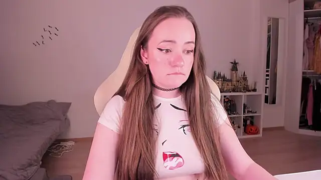 Snapshot of WalkingGirl chatting on 12/03/25, 09:02 WalkingGirl online show from 12/03/25, 09:02