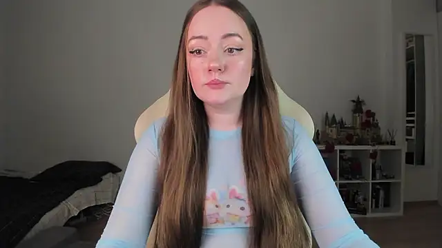 Snapshot of WalkingGirl chatting on 02/14/26, 08:05 WalkingGirl online show from 02/14/26, 08:05