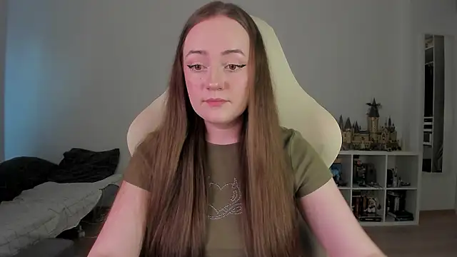 Snapshot of WalkingGirl chatting on 03/15/26, 03:29 WalkingGirl online show from 03/15/26, 03:29