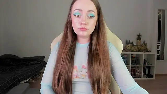 Snapshot of WalkingGirl chatting on 03/19/26, 03:38 WalkingGirl online show from 03/19/26, 03:38