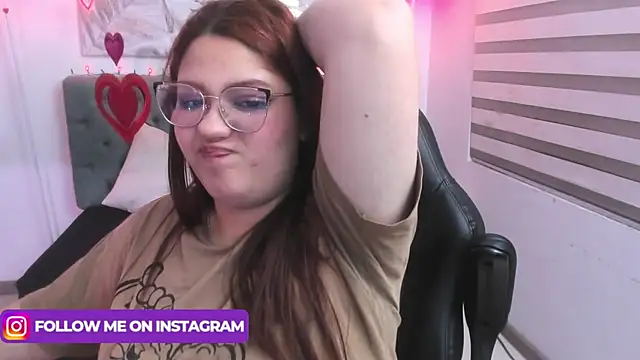 Camiila Osorio online show from 02/12/25, 08:27