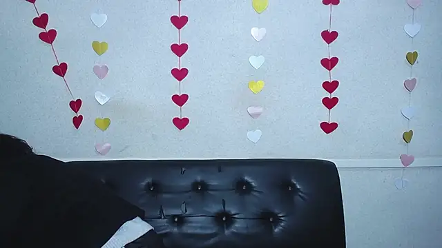 LuciaMii online show from 02/01/25, 06:29