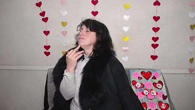 LuciaMii online show from 02/14/25, 03:22