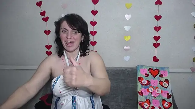 LuciaMii online show from 02/15/25, 03:28