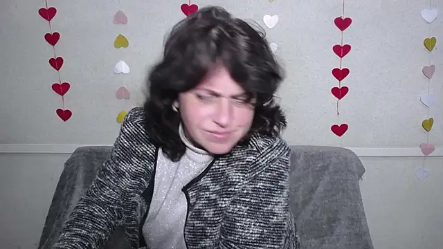 LuciaMii online show from 02/20/25, 12:19